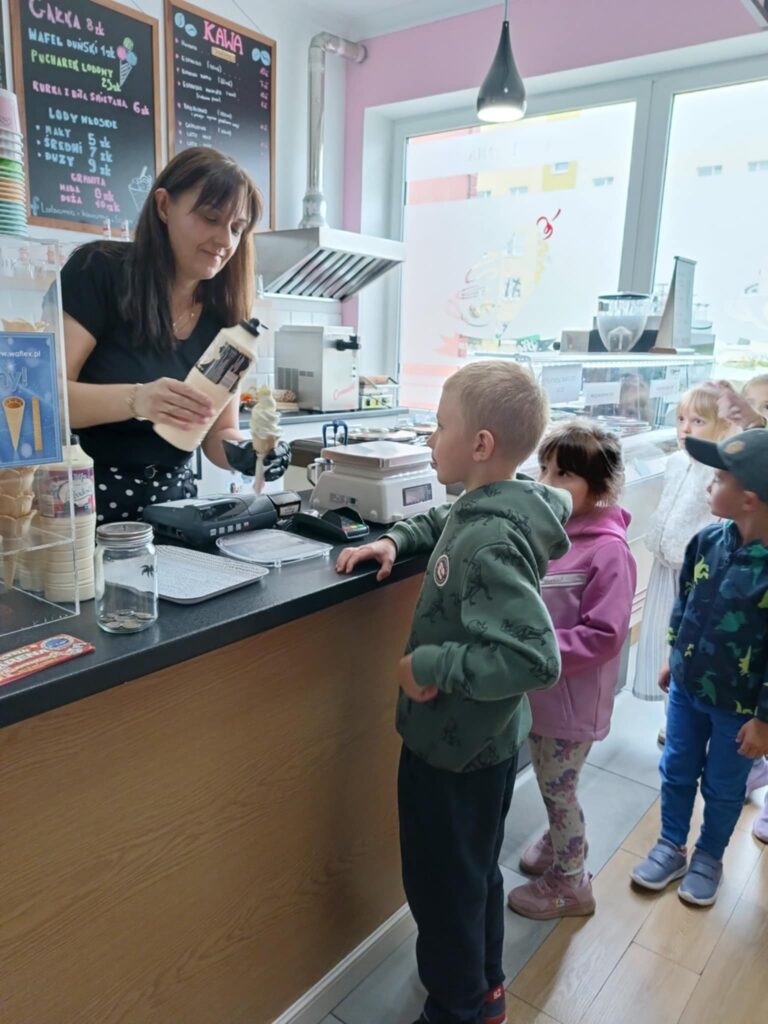 biedronki w lodziarni