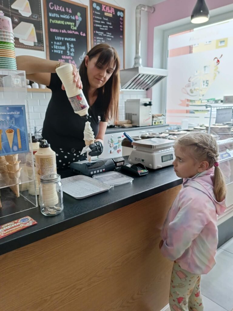 biedronki w lodziarni