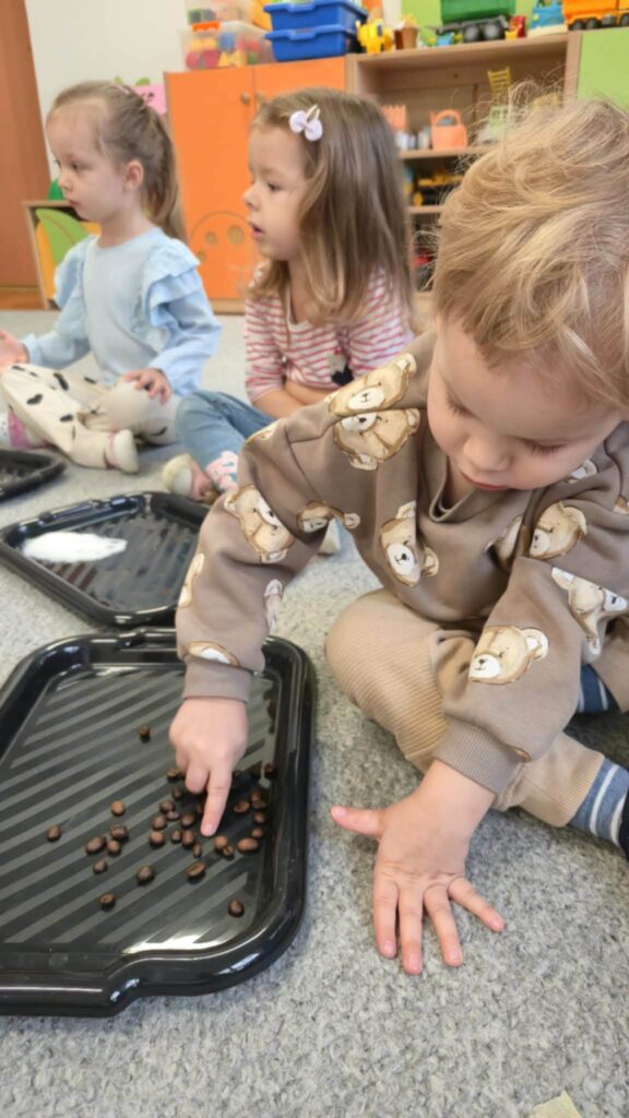 „Słoneczka” realizują Program „Poznaję Dźwięki”