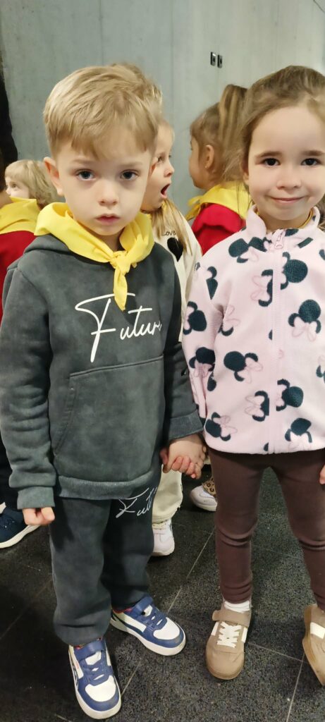 słoneczka w teatrze