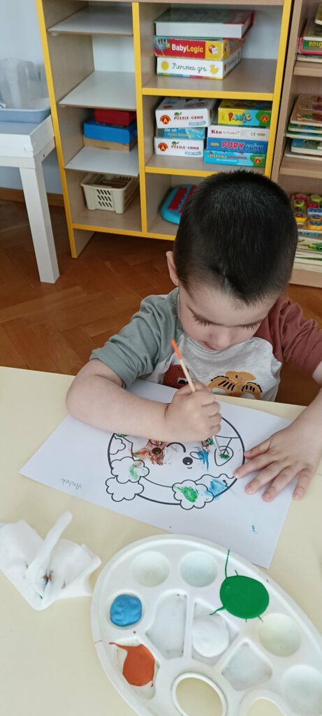 Dzieci z grupy „Słoneczka” poznają zasady dbania o środowisko