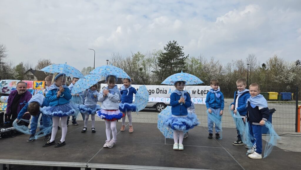 Integracyjnego Festiwalu Artystycznego „TAK WIDZĘ I CZUJĘ ŚWIAT”