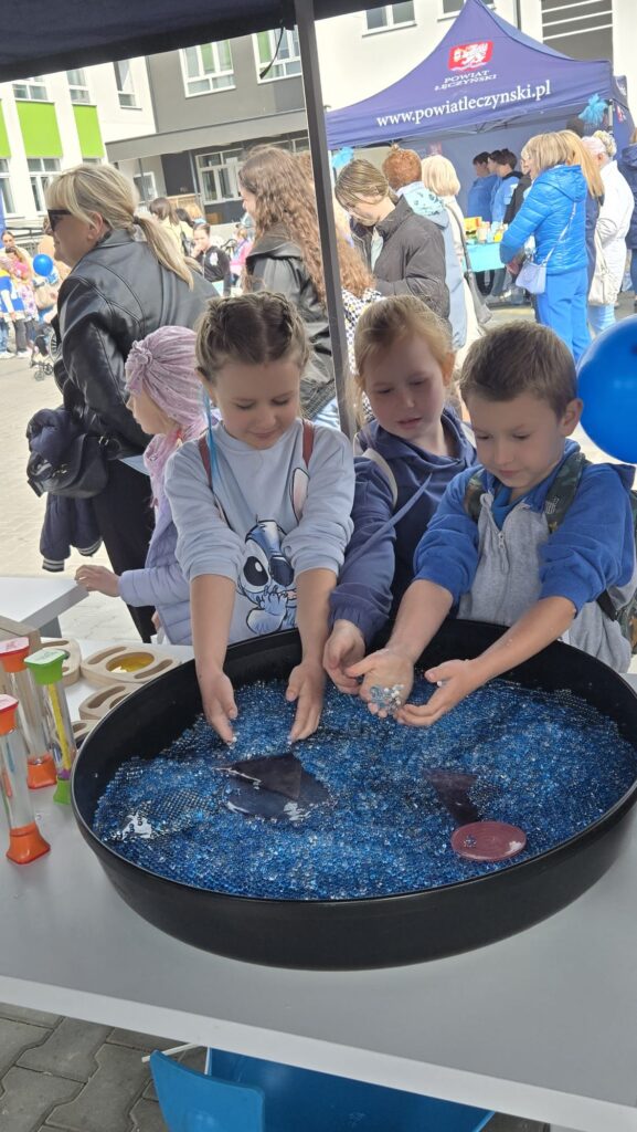 Integracyjnego Festiwalu Artystycznego „TAK WIDZĘ I CZUJĘ ŚWIAT”