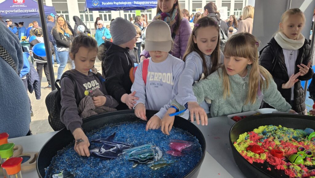 Integracyjnego Festiwalu Artystycznego „TAK WIDZĘ I CZUJĘ ŚWIAT”