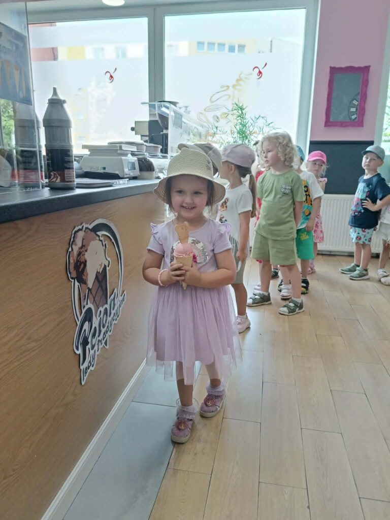 Słoneczka w lodziarni