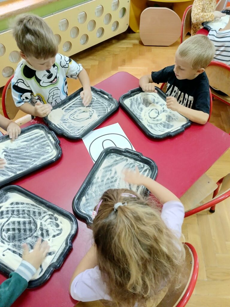 Zabawy literą „O" w „Motylkach”