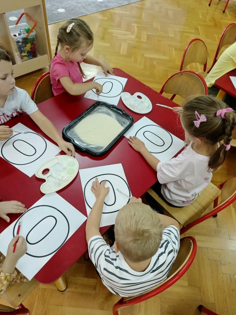 Zabawy literą „O" w „Motylkach”