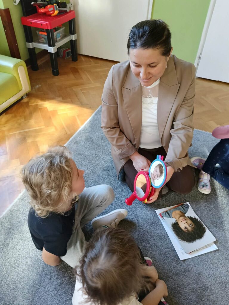 Dzieciństwo mocy bez przemocy