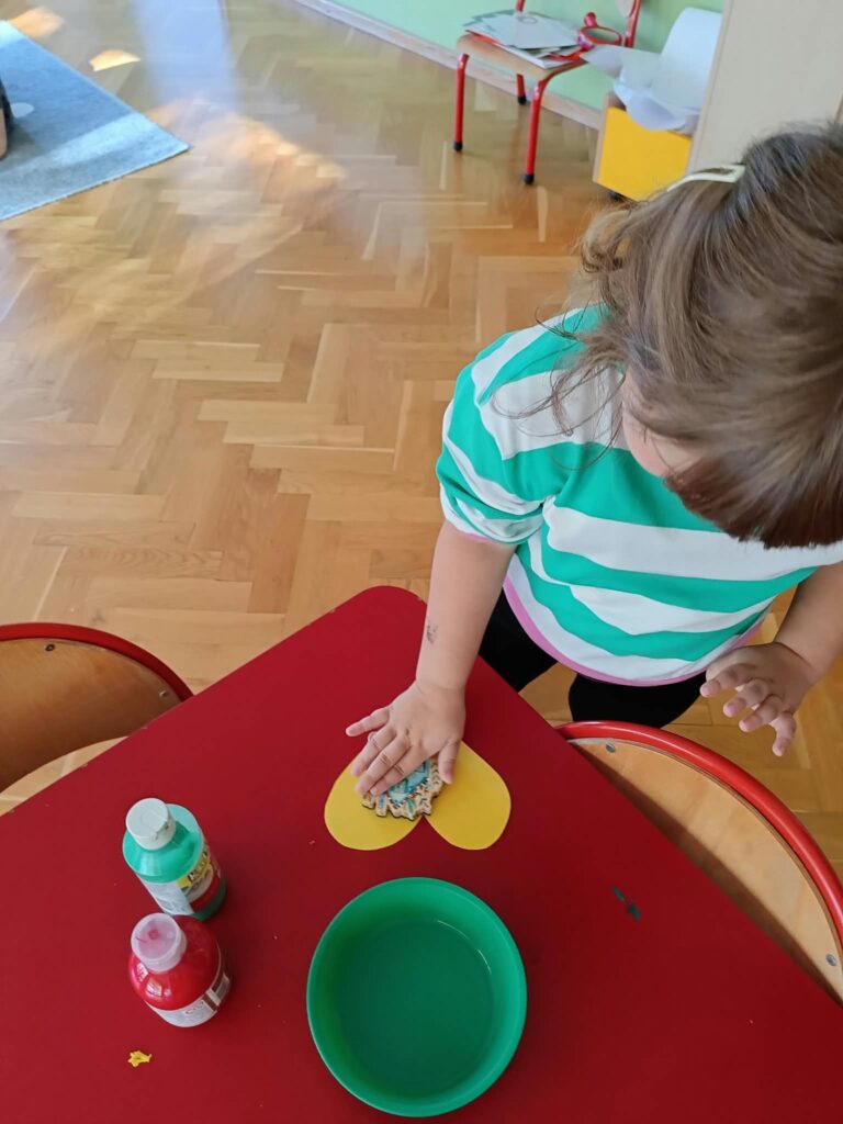 Dzieciństwo mocy bez przemocy