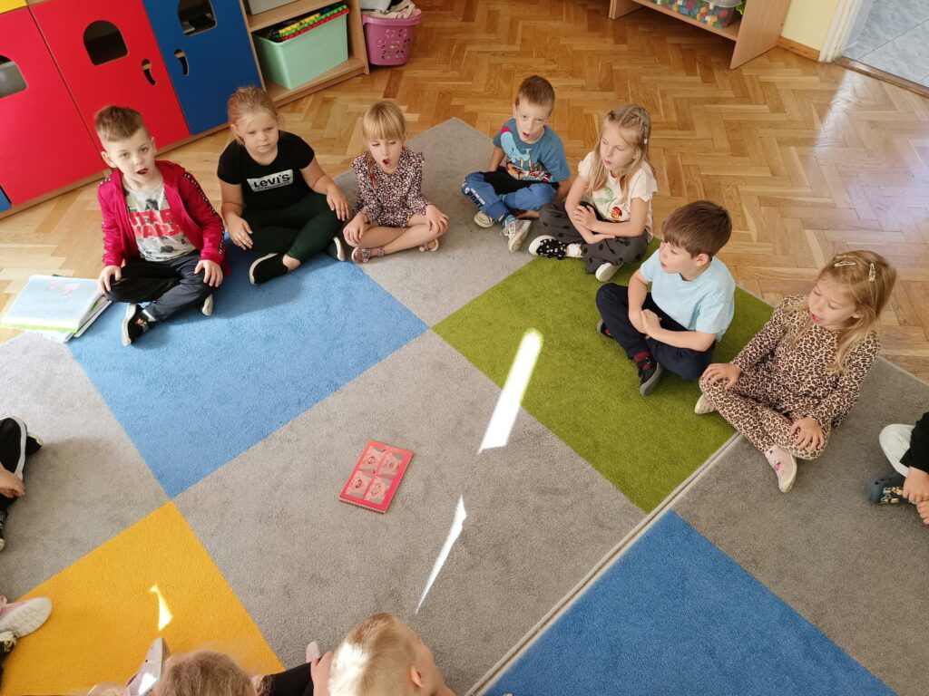 grupowe zajęcia logopedyczne biedronki