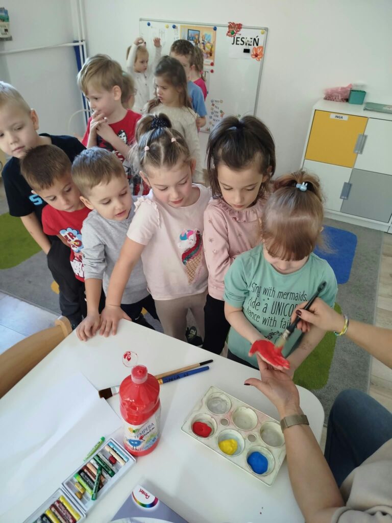 Dzieciństwo mocy bez przemocy