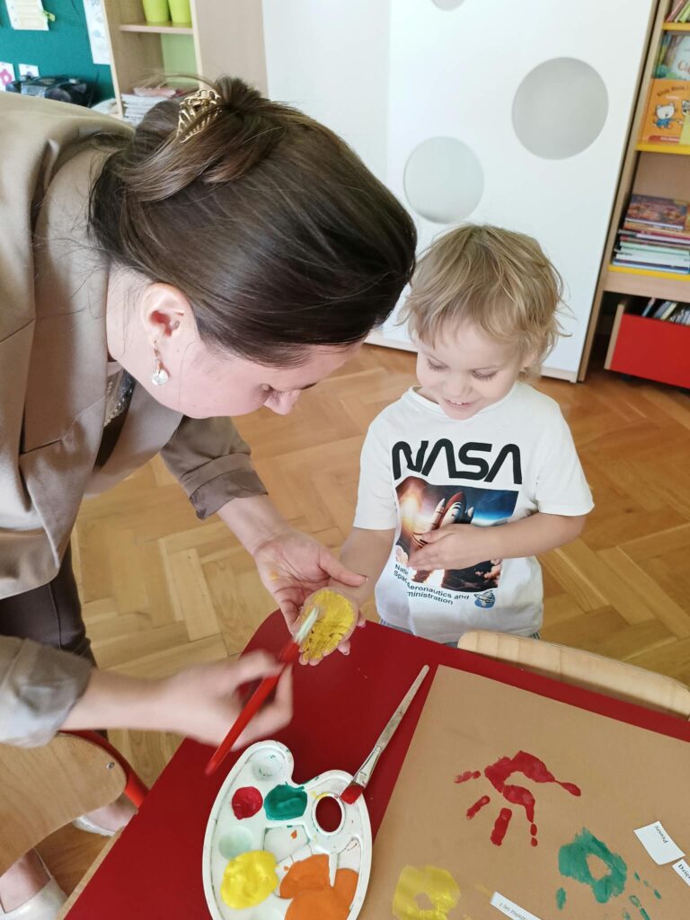 Dzieciństwo mocy bez przemocy
